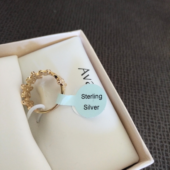✨️HP 2X✨️ Ava Ro🚣 Connecting Gold💛 Flowers🌼 Ring💍 - Picture 4 of 16